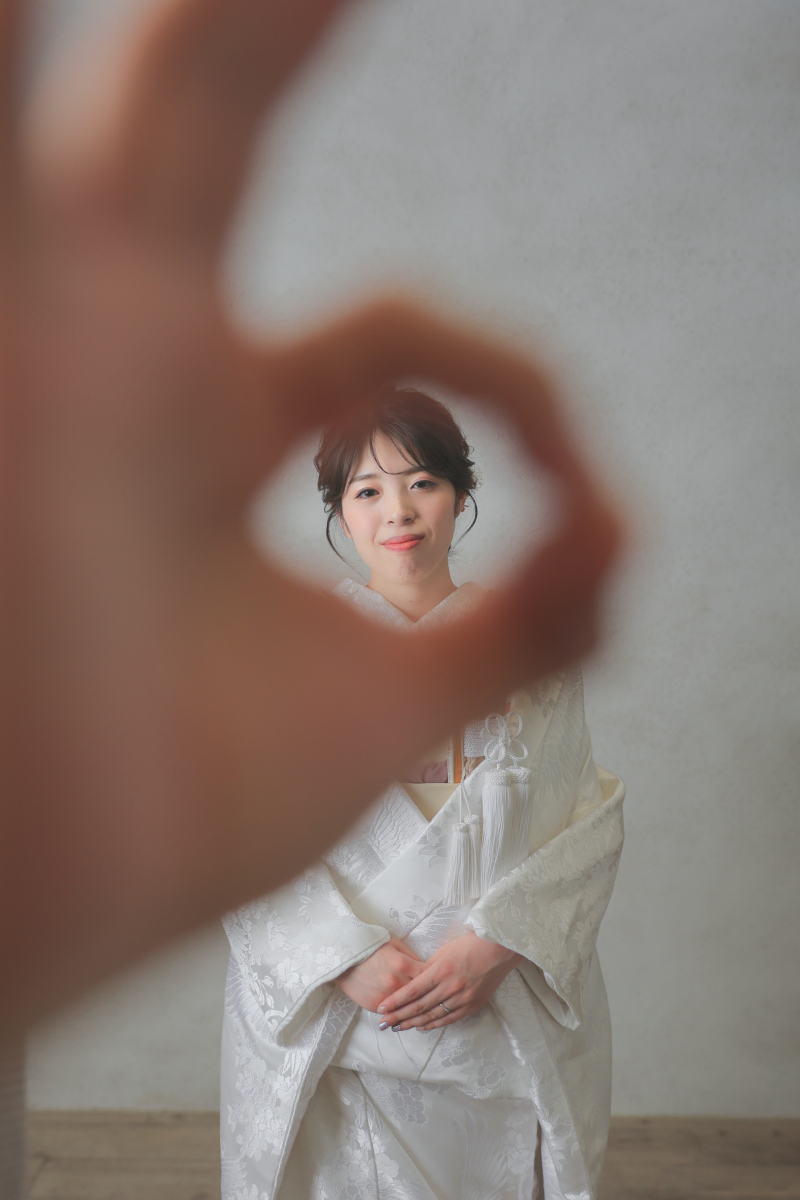 指での輪っかショット（ご新婦様）