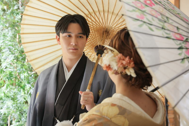 見つめる先には