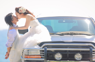新郎様の愛車との撮影 at 海