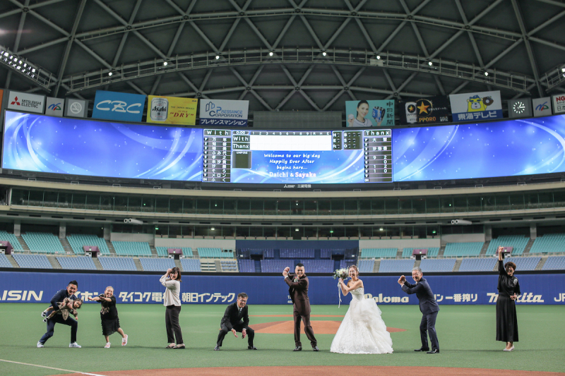 野球ポーズの集合写真