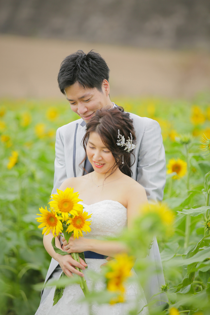 定番の後ろからハグ