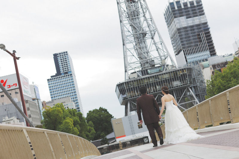 シンボルを背景に