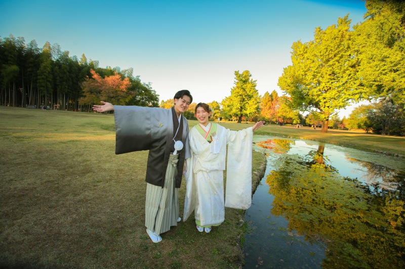 鮮やかな背景で