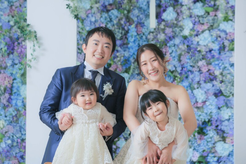 後ろからギュッと