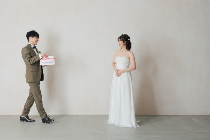 ドーナツの箱を使って。