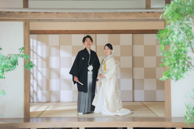 自然な色めのお茶室