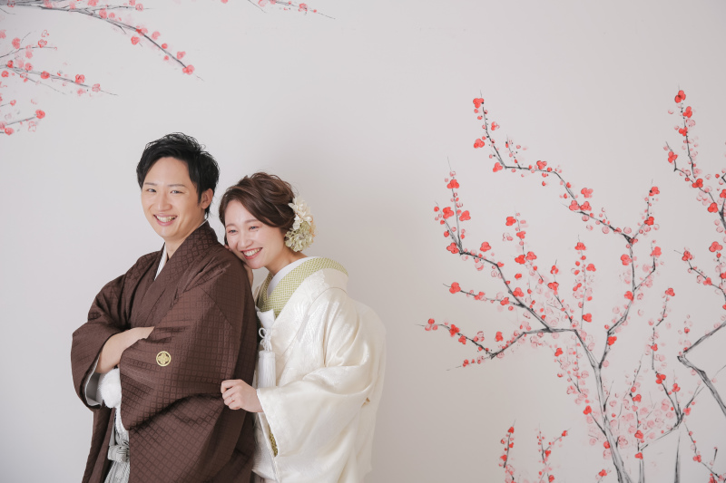 色打掛と白無垢どちらも