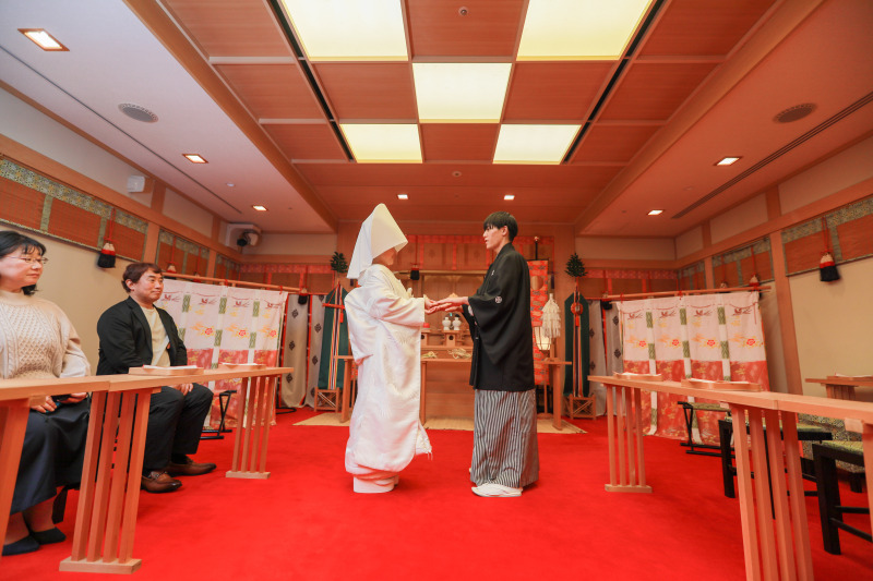 和装の結婚式では