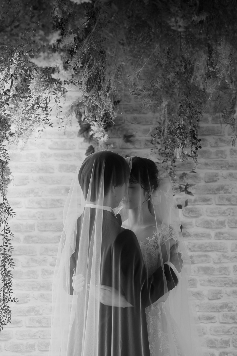 ヴェールに包まれて