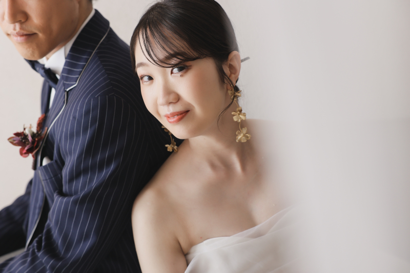 カーテン越しに