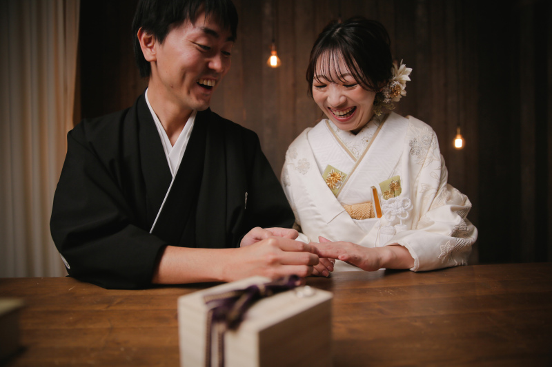 指輪の箱と一緒に