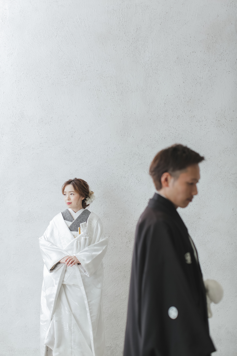 白と黒を基調に