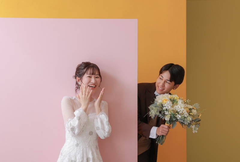 カラフルな背景で