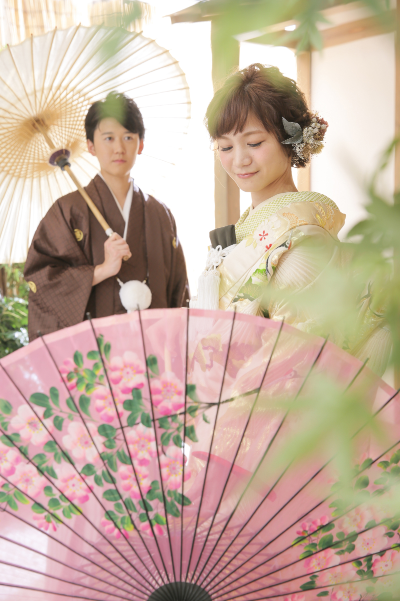 うつむきのお嫁様らしいショットは大人気