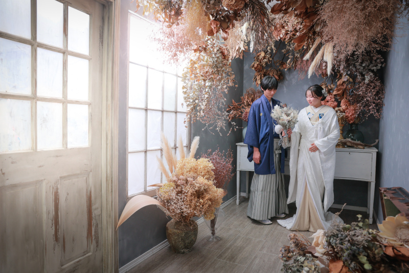 ドライフラワーの壁で