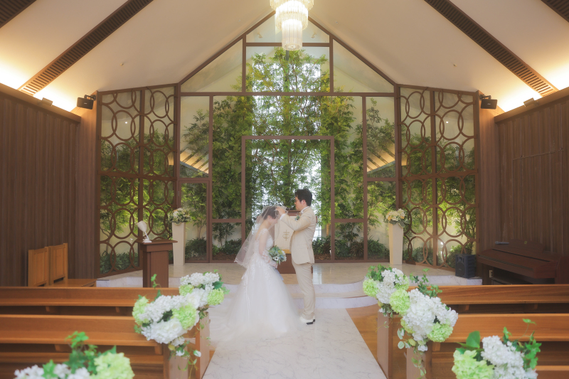 結婚式場を貸し切って撮影できます！