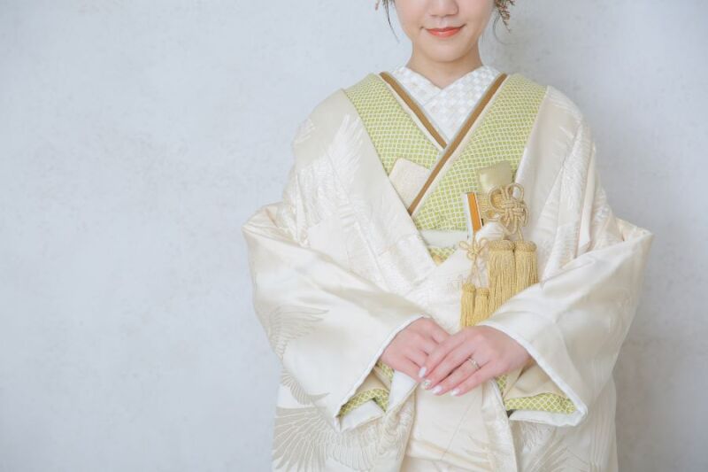 小物のカラーを統一してまとめるとお洒落に