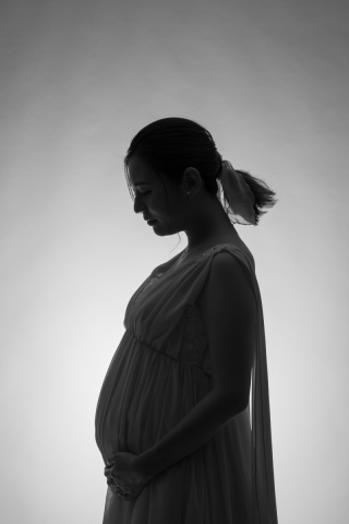 選べる特典つき♪マタニティフォトも撮れる♩【和装or洋装スタジオ】 全データ美肌レタッチ付き(150カット) + 台紙1冊