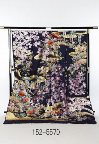 紺地雲取り四季草花