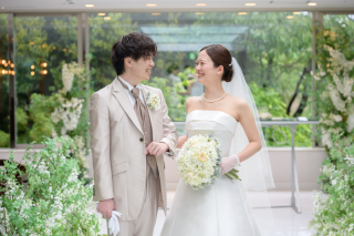 チャペルで挙式さながらの撮影体験を