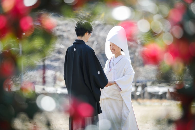 白無垢でも様々な表情を