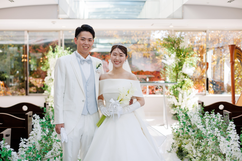 自然光が振り注ぐ神秘的なチャペル