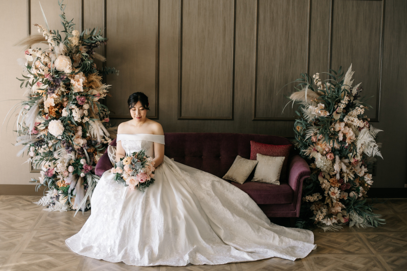 立ち姿だけでなく座ったお写真も