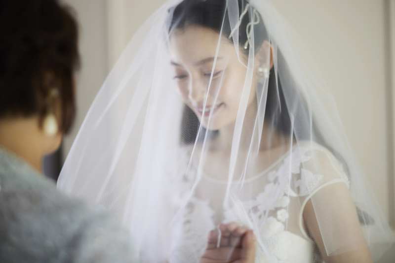 感動的なお母様のヴェールダウン