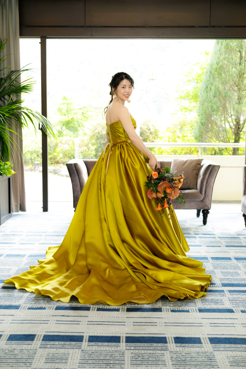 STYLE+岐阜・長良川_カラードレスが豊富