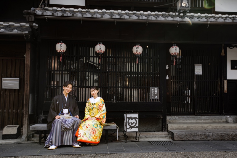 【和装】歴史を感じる古いまちなみでモダンな撮影はいかがでしょう【河原町コース】と【館内】で撮影できる欲張りプラン