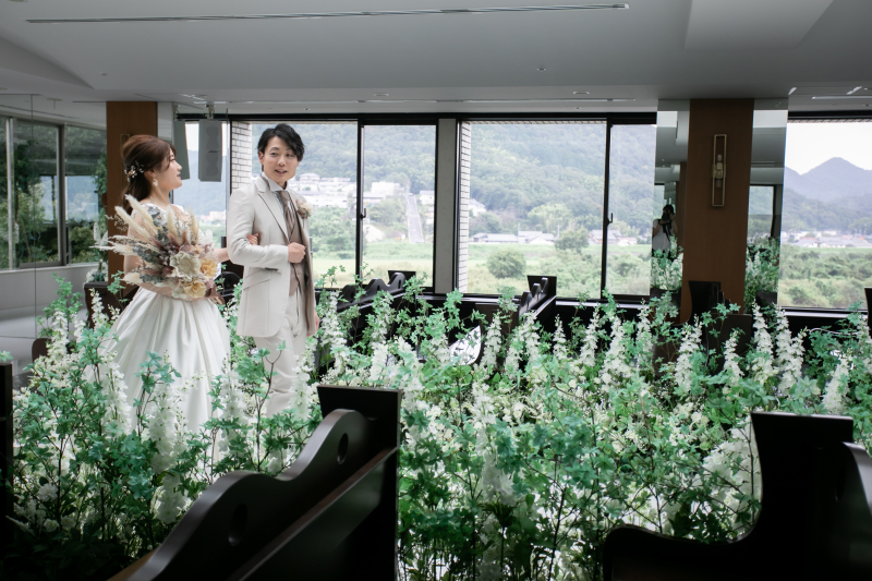 【洋装】光と緑にあふれる【チャペル】と清流長良川と撮影する【長良川プロムナード】の両方で撮影する欲張りコース