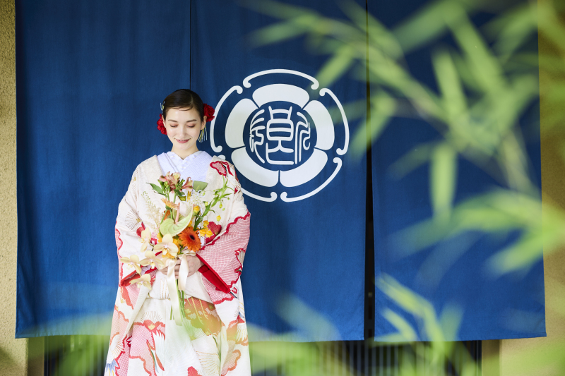 【和装１着・館内撮影】大切な家族と一緒に▪ファミリーフォトプラン◆新郎新婦和装各１着、100カット全データレタッチ付き