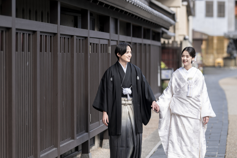 【和装】歴史を感じる古いまちなみでモダンな撮影はいかがでしょう【河原町コース】と【館内】で撮影できる欲張りプラン