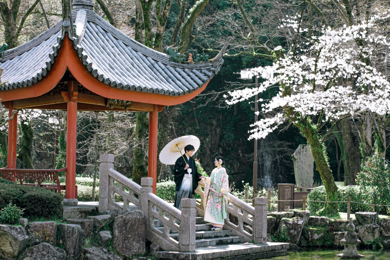 【和装】和と中華の融合【岐日中友好庭園】と清流せせらぐ【長良川プロムナード】で撮影する贅沢コース