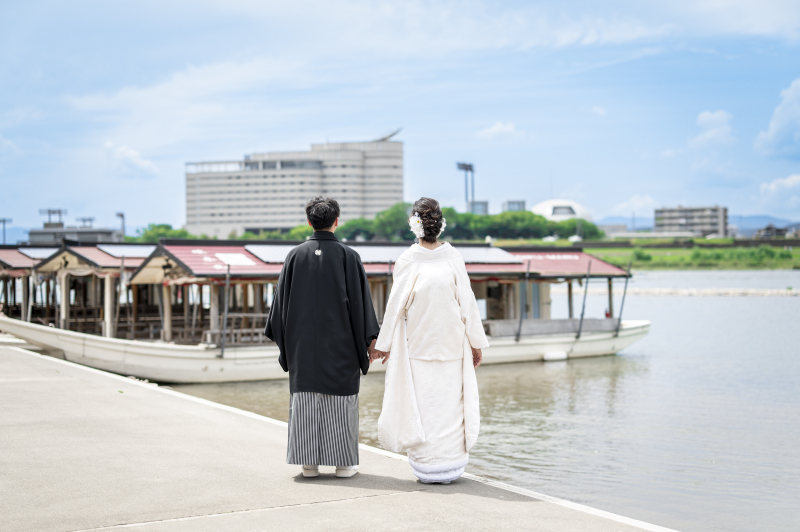 【和装】厳かな雰囲気の【館内神殿】と長良川の清流と撮影する【長良川プロムナード】の両方で撮影する欲張りコース