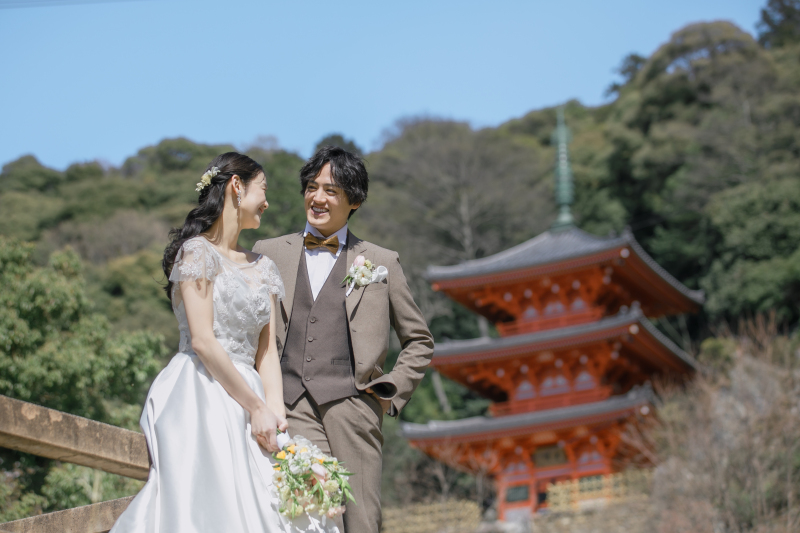 【洋装】緑豊かな【岐阜公園】と清流せせらぐ【長良川プロムナード】で撮影する贅沢コース