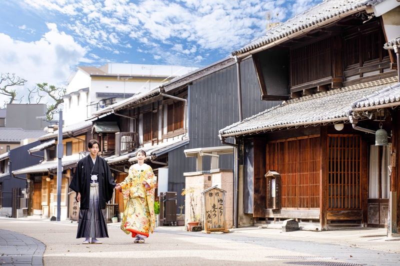 【和装】歴史を感じる古いまちなみでモダンな撮影はいかがでしょう【河原町コース】と【館内】で撮影できる欲張りプラン