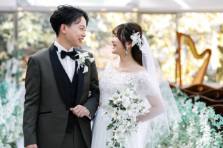 【洋装】長良川清流ホテルの館内と光あふれるチャペルでの撮影【館内スタジオ+チャペル撮影コース】