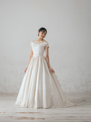 ウエディングドレス