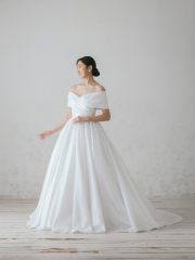 ウェディングドレス