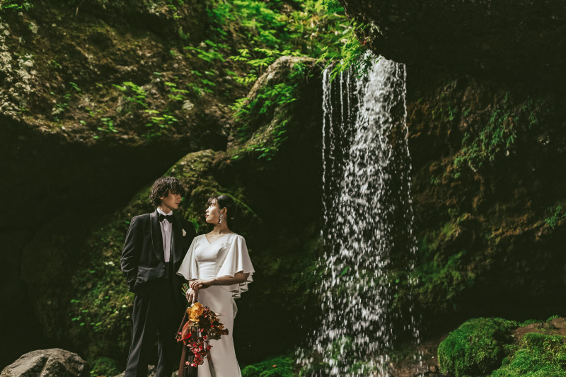 穴場の滝でアーティスティックに