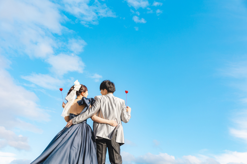 青空とウェディングフォト