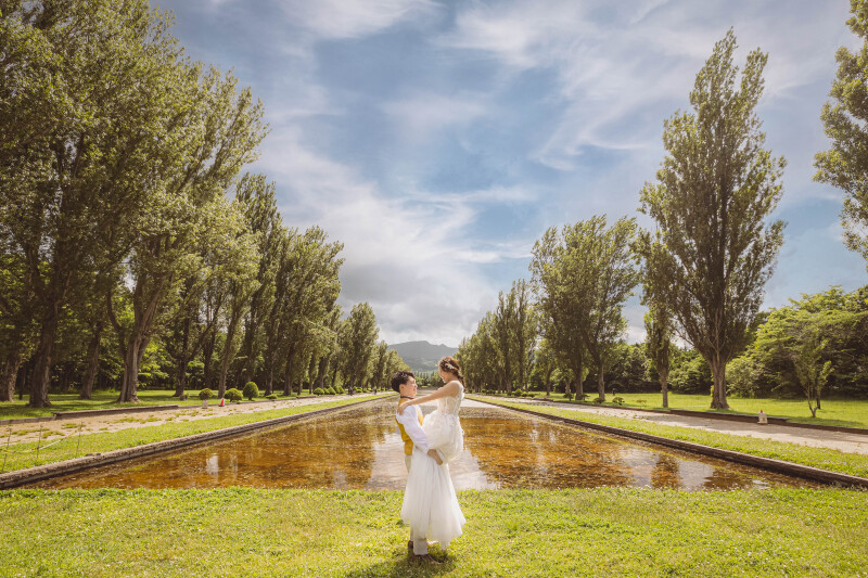 ご新婦様を抱っこ♪