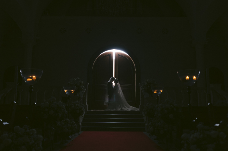 キャンドルの優しい光と香に包まれながら