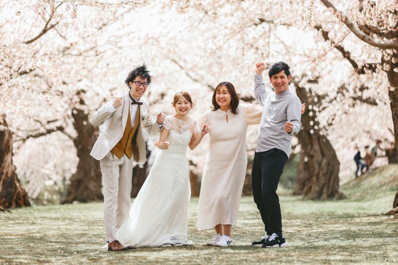 桜の木の下で集合！