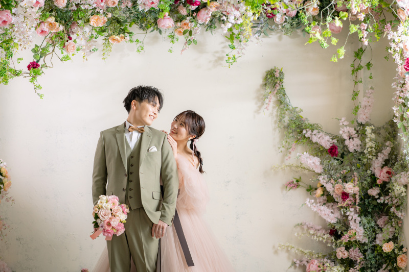 柔らかい光とお花に囲まれながら