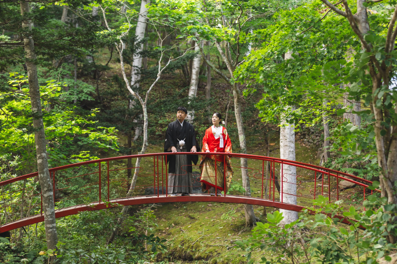 橋の真ん中で。