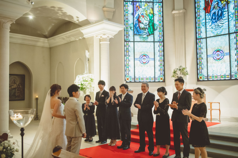 拍手でお出迎え