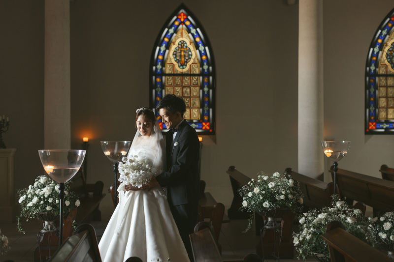 自然光が二人を包み込む