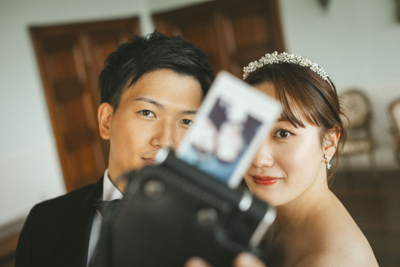 持ち込みチェキ越しに